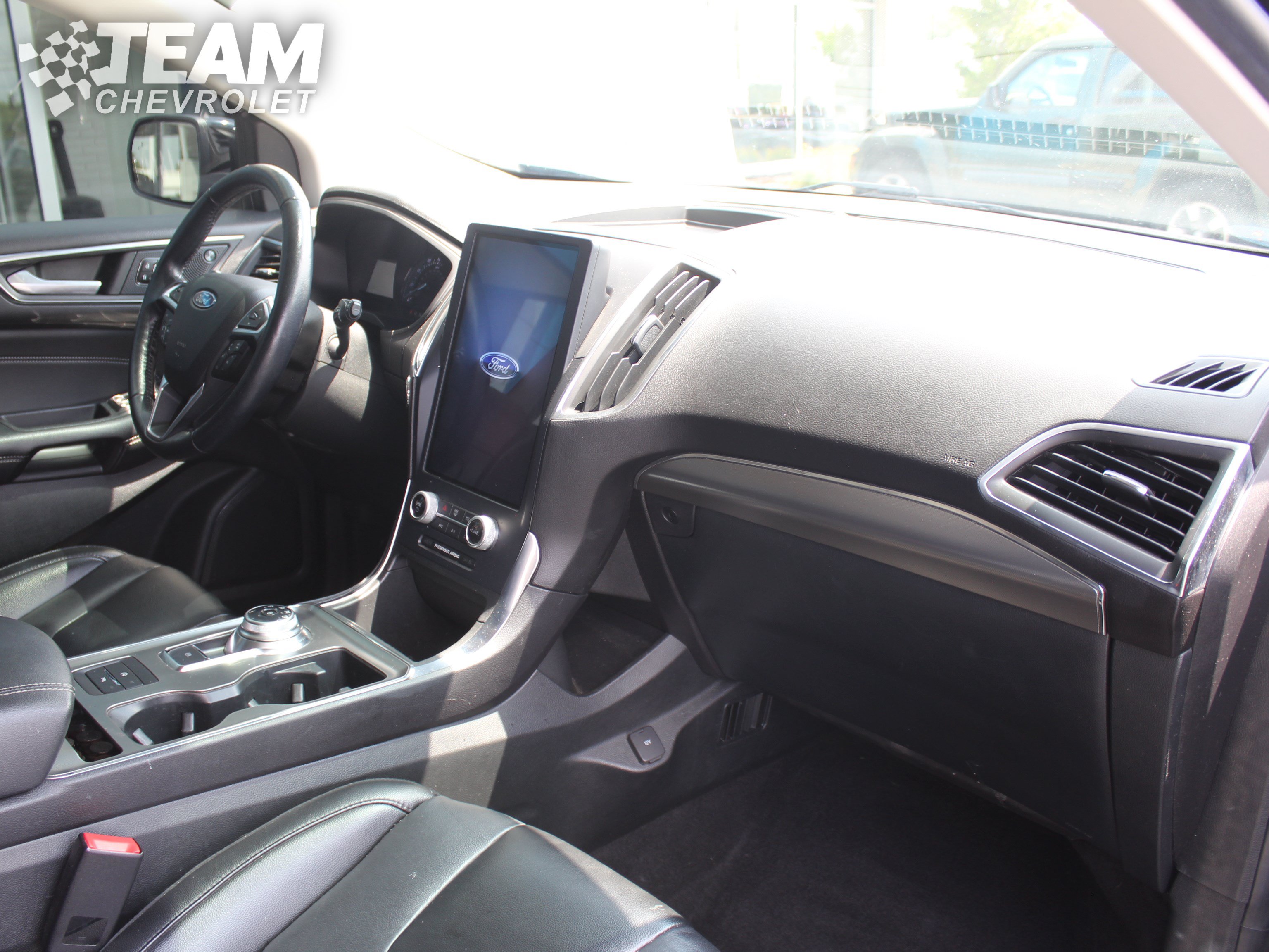 Used 2022 Ford Edge Titanium AWD/4WD image 27
