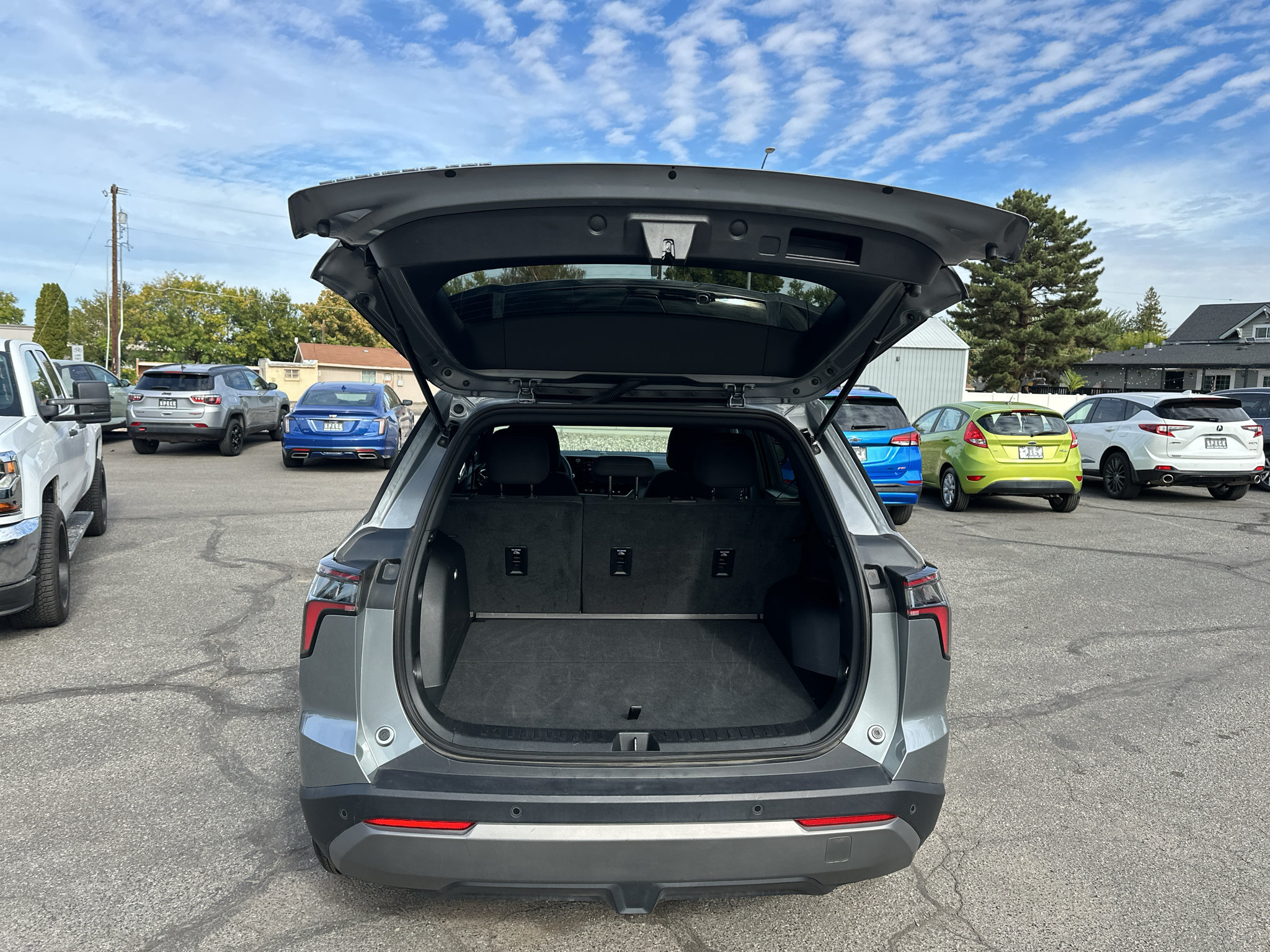 Used 2026 Chevrolet Equinox LT AWD/4WD image 13