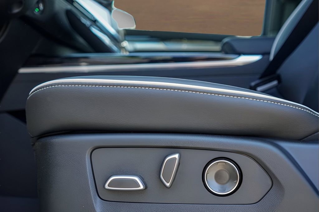 New 2026 Cadillac Escalade Sport w/ Touring Package image 18