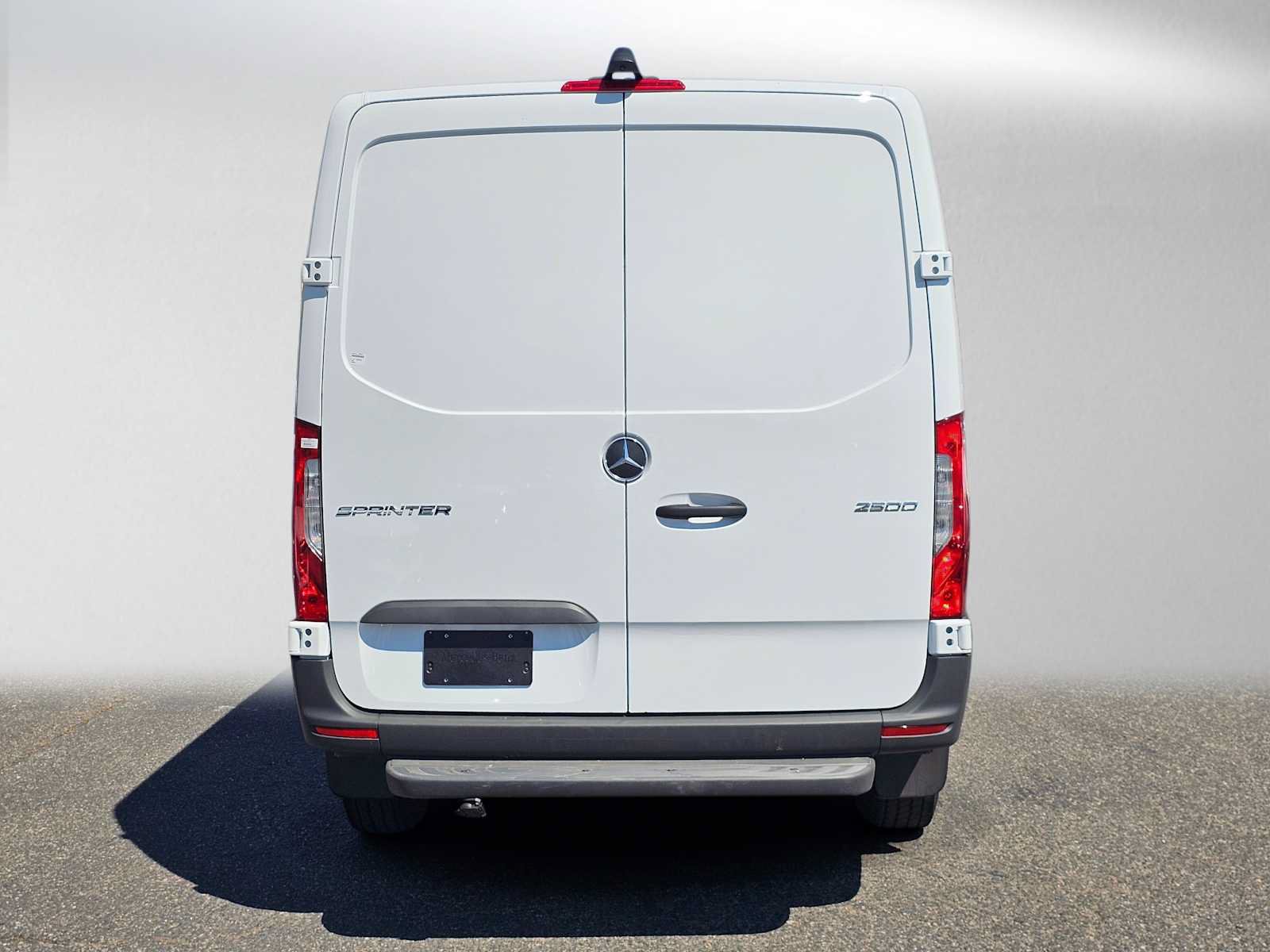 Used 2026 Mercedes-Benz Sprinter 2500 image 4