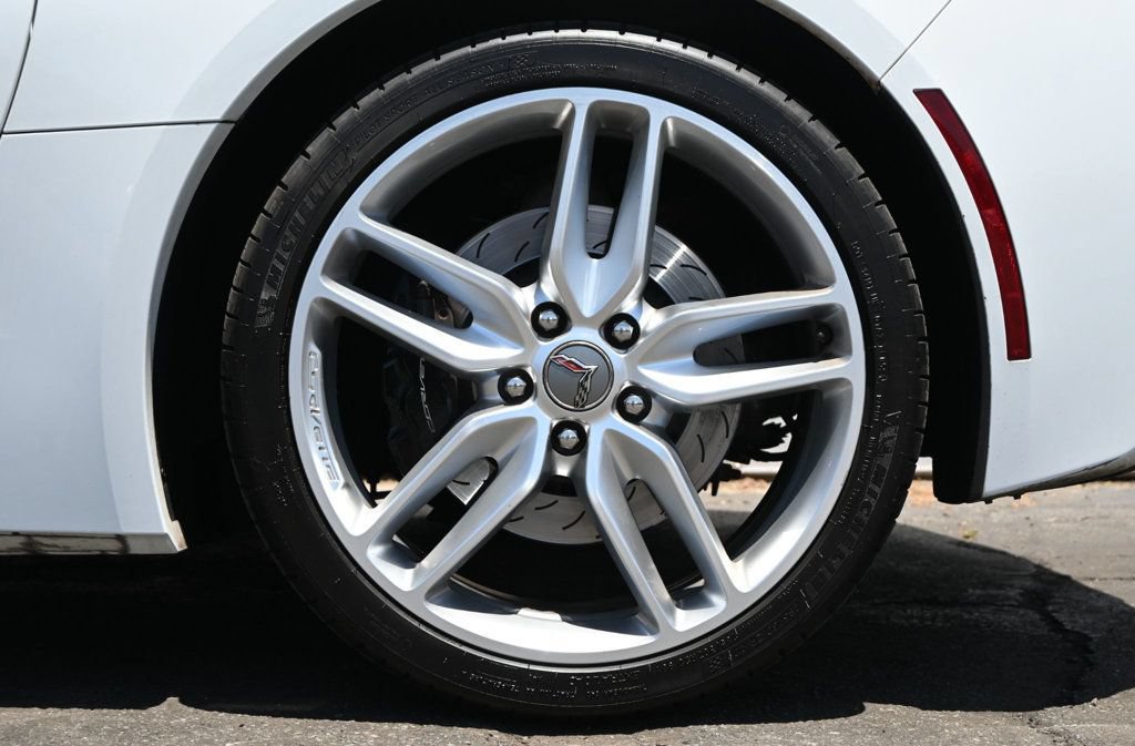Used 2016 Chevrolet Corvette Stingray Coupe RWD image 10