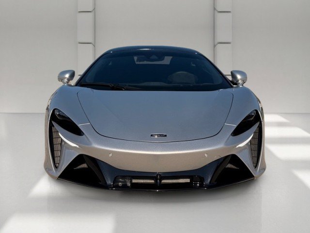 Used 2023 McLaren Artura RWD image 2