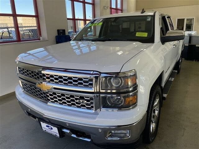 Used 2015 Chevrolet Silverado 2500 LTZ AWD/4WD image 3