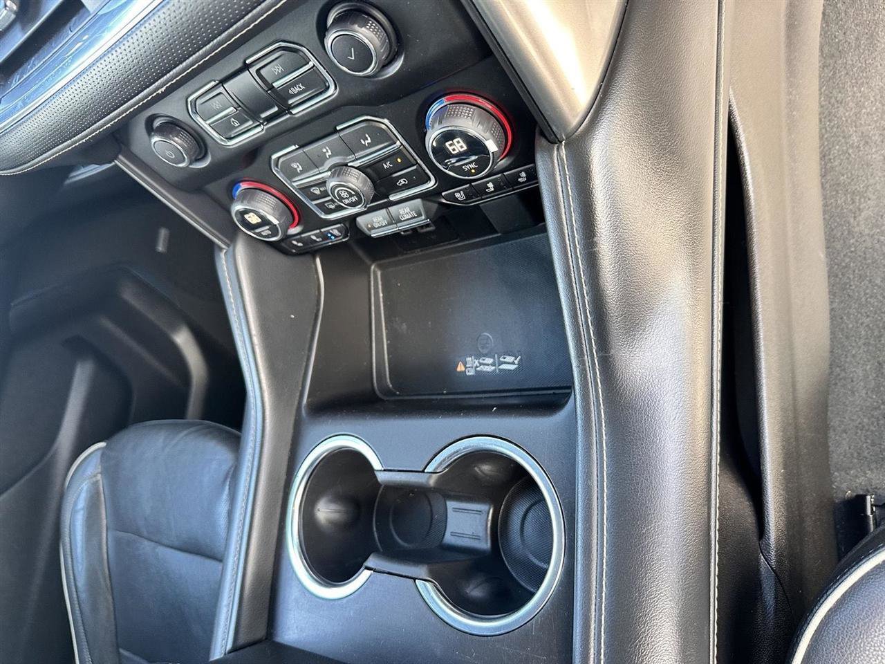 Used 2021 Chevrolet Suburban Premier w/ Premium Package image 26