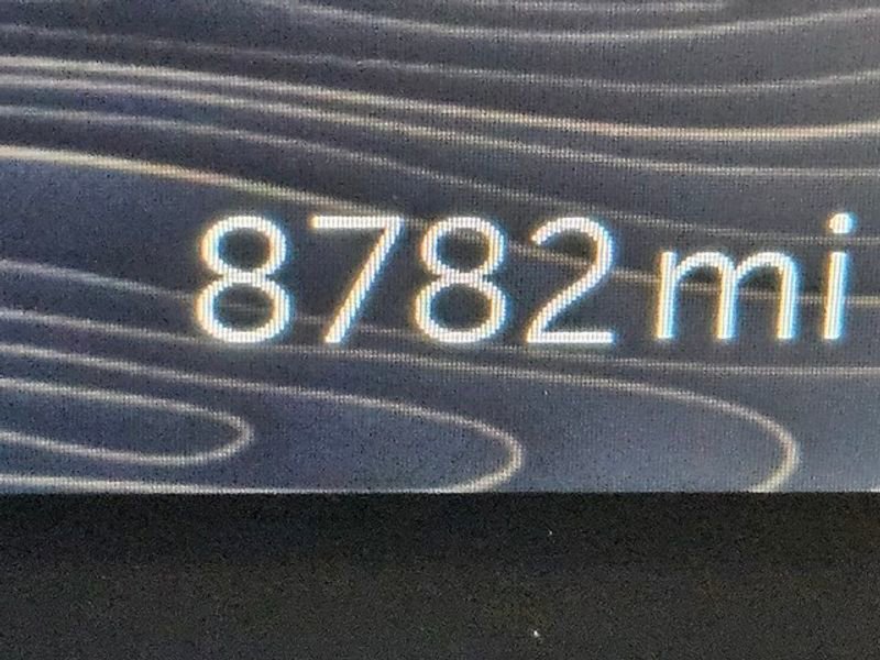 Used 2025 Jeep Grand Cherokee Limited image 24