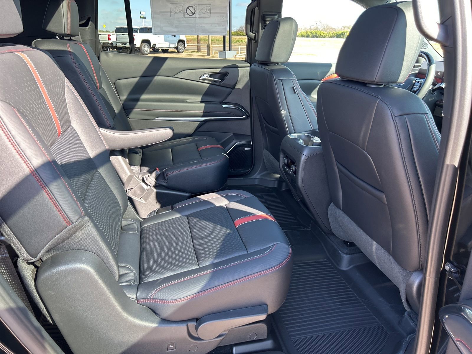 New 2026 Chevrolet Traverse RS w/ LPO, Floor Liner Package image 16