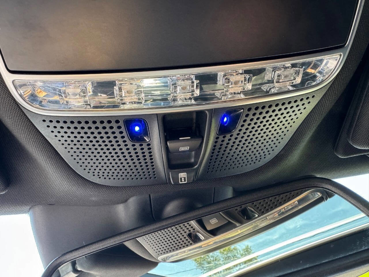 Used 2015 Mercedes-Benz S 550 Sedan image 16