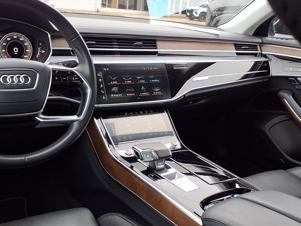 Used 2022 Audi A8 L 3.0T w/ Luxury Package image 7