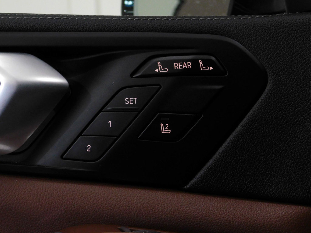Used 2022 BMW X7 xDrive40i AWD/4WD image 28