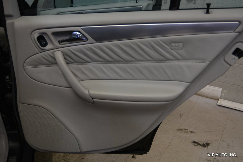 Used 2005 Mercedes-Benz C 55 AMG Sedan image 10