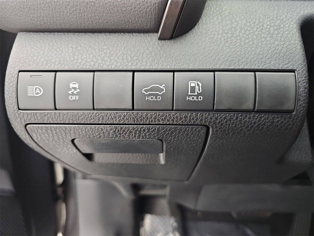 Used 2020 Toyota Camry SE image 28