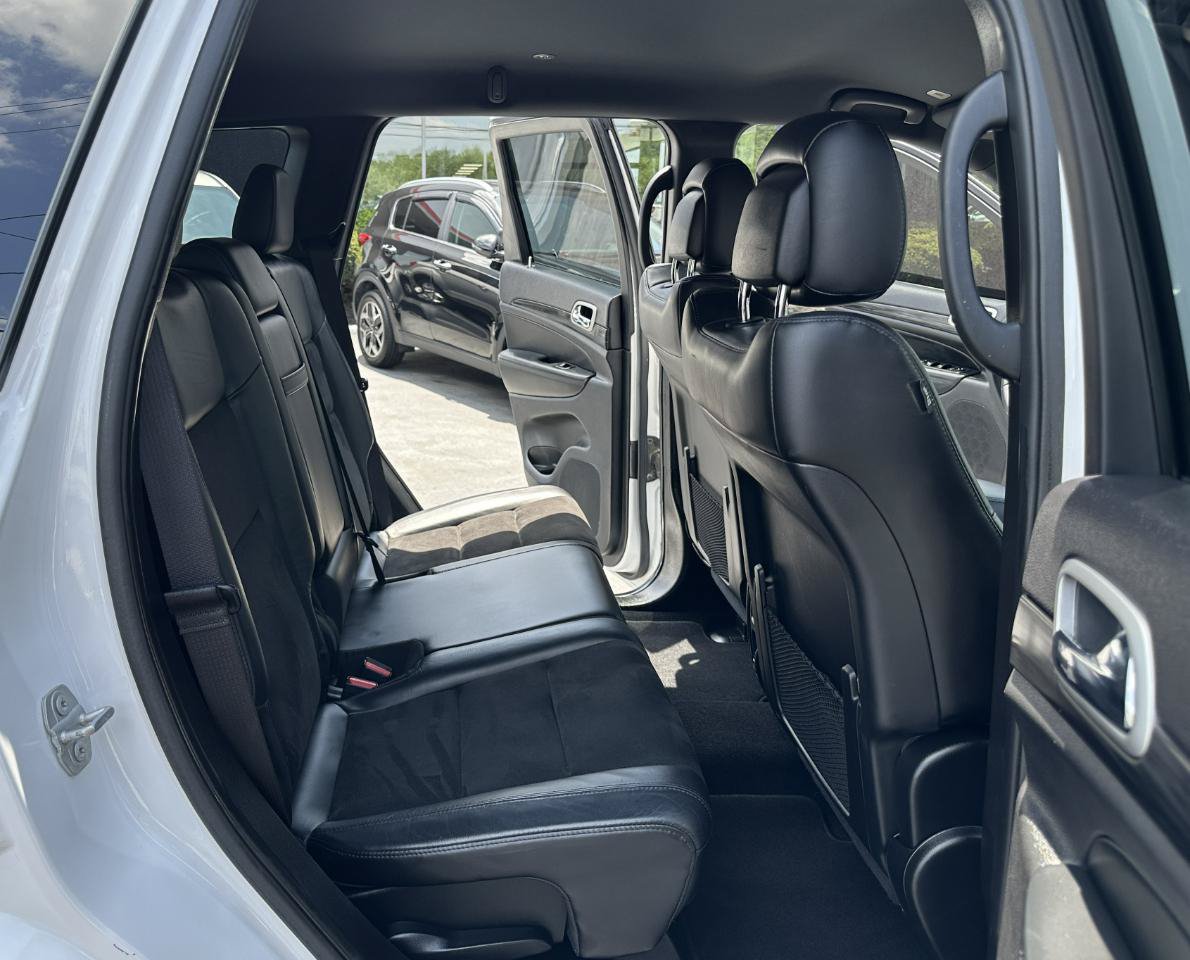 Used 2021 Jeep Grand Cherokee Laredo X AWD/4WD image 39