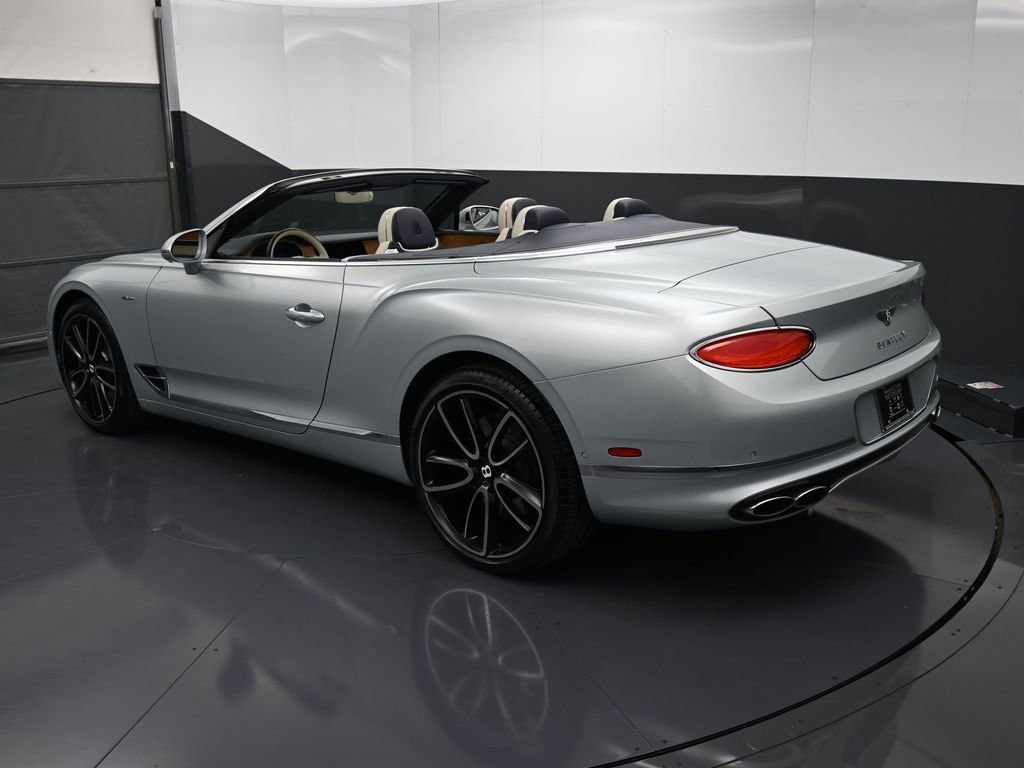 Used 2023 Bentley Continental GT Azure image 34
