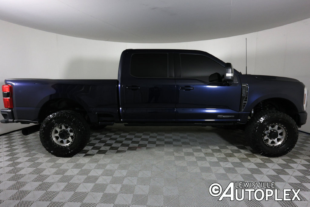 Used 2024 Ford F250 Lariat w/ Black Appearance Package AWD/4WD image 4