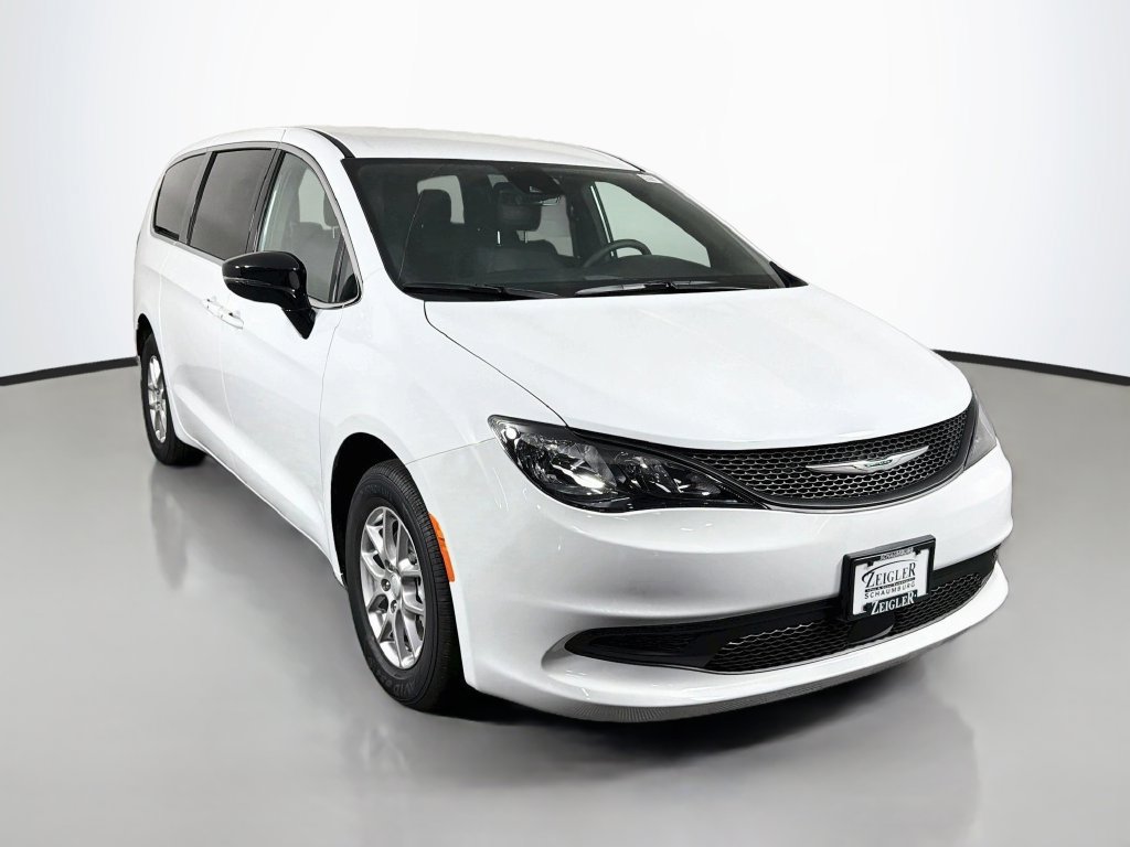 New 2027 Chrysler Pacifica LX FWD image 1