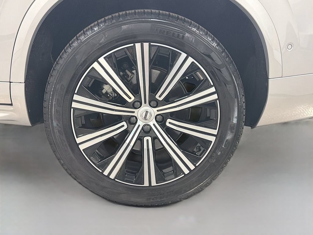 Used 2024 Volvo XC90 B6 Plus w/ Protection Package Premier AWD/4WD image 34