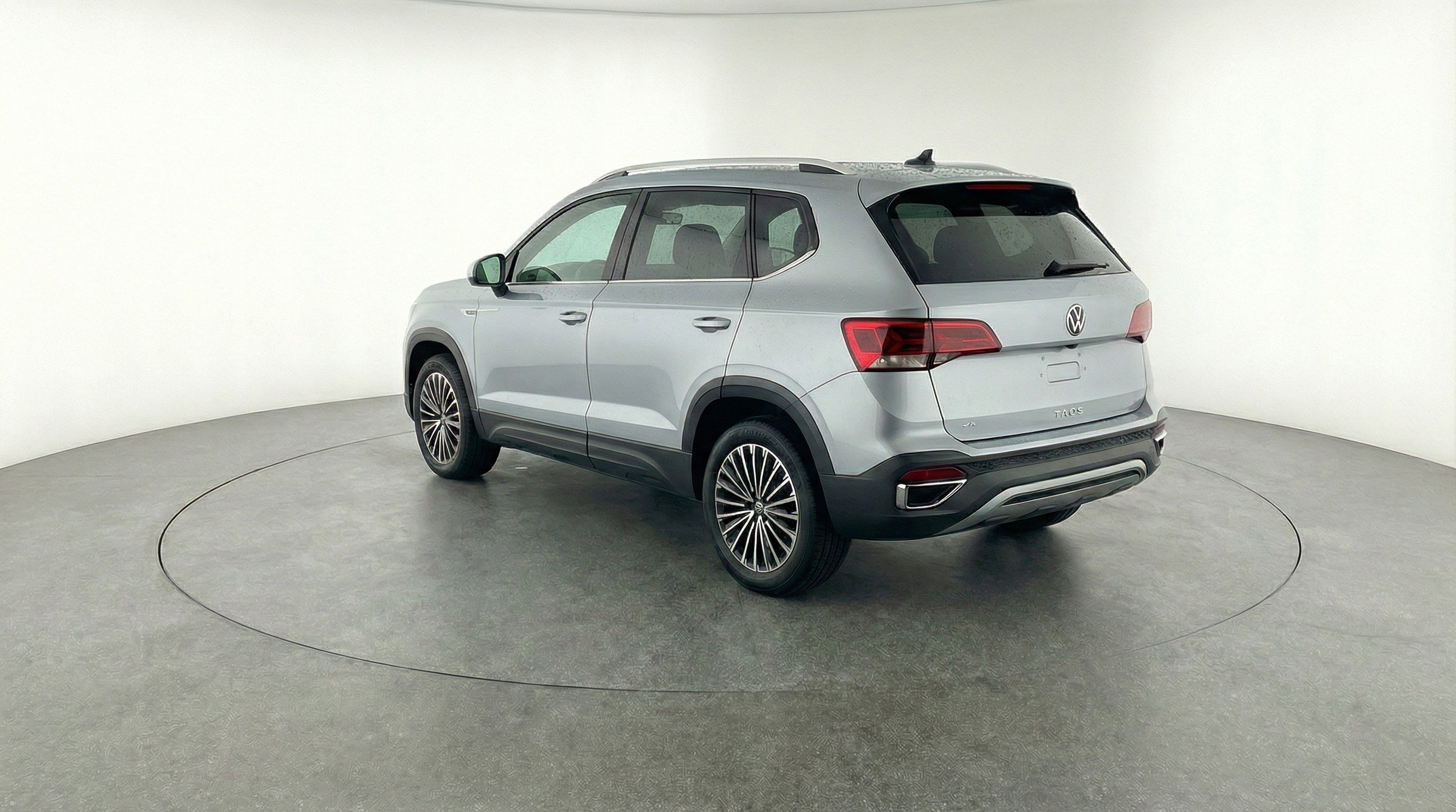 Used 2025 Volkswagen Taos SE image 6