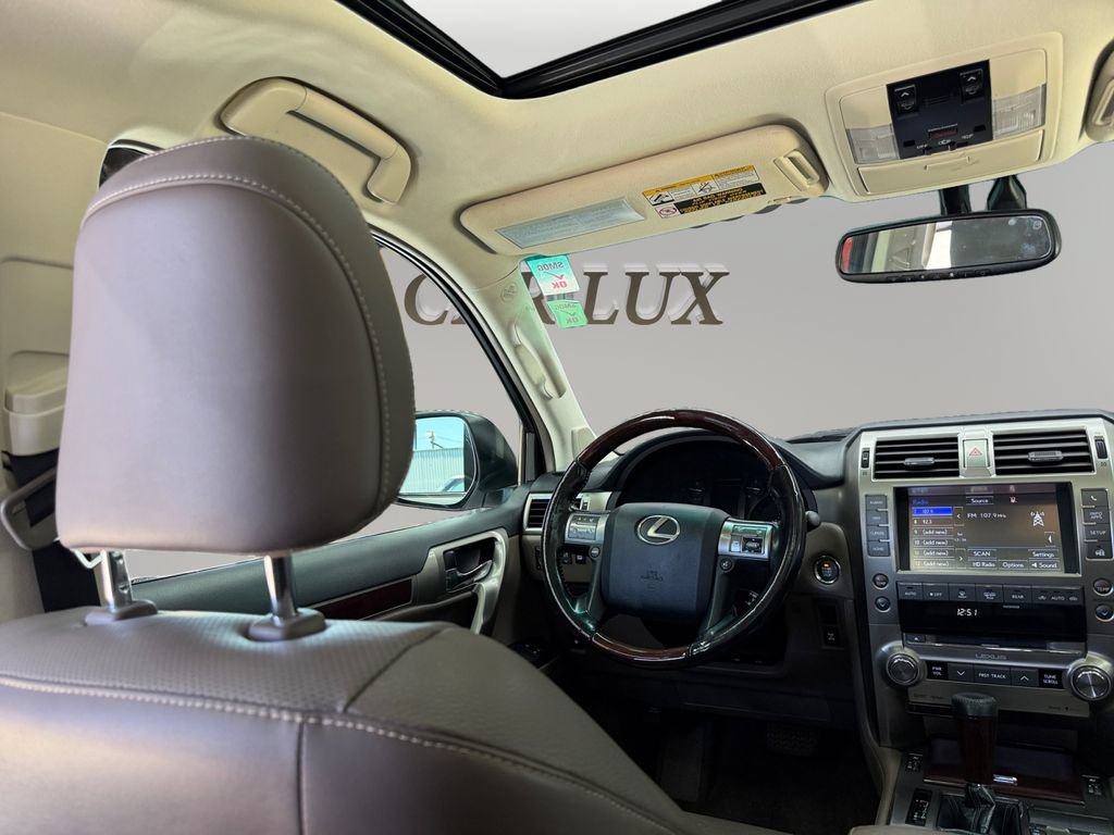 Used 2018 Lexus GX 460 Premium w/ Premium Package AWD/4WD image 27