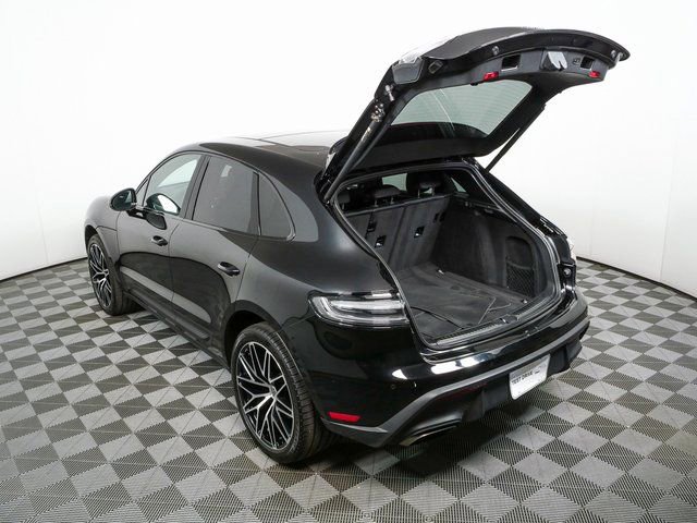 Certified 2023 Porsche Macan Turbo image 34