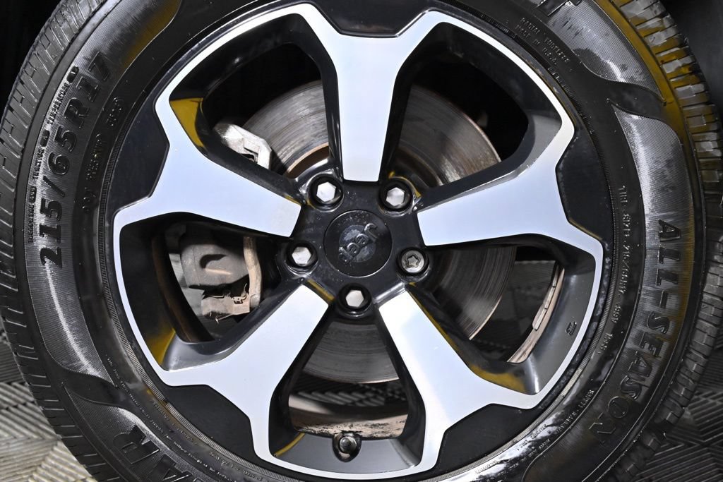 Used 2019 Jeep Renegade Trailhawk AWD/4WD image 36