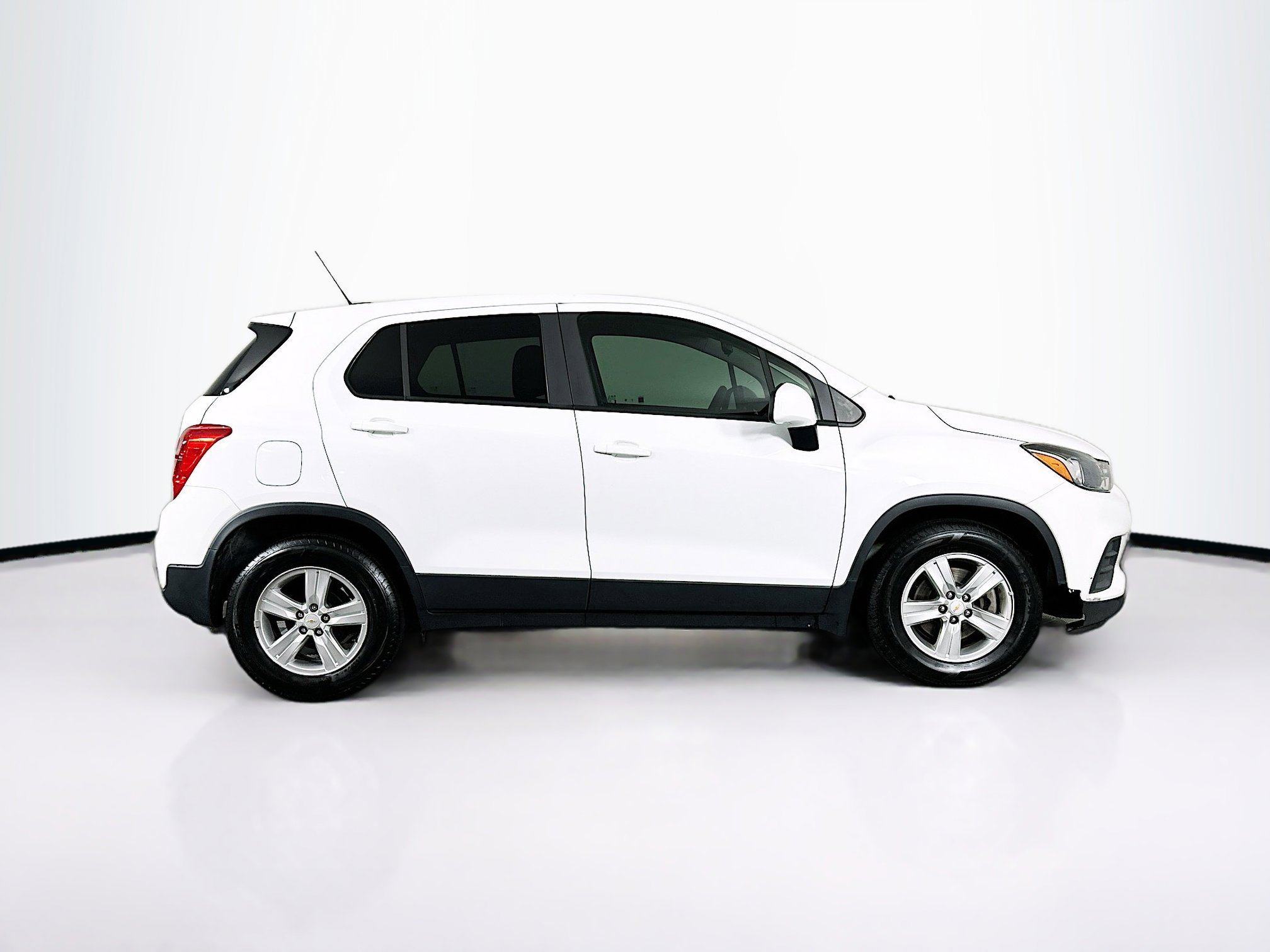 Used 2020 Chevrolet Trax LS w/ Tint and Cruise Package image 10