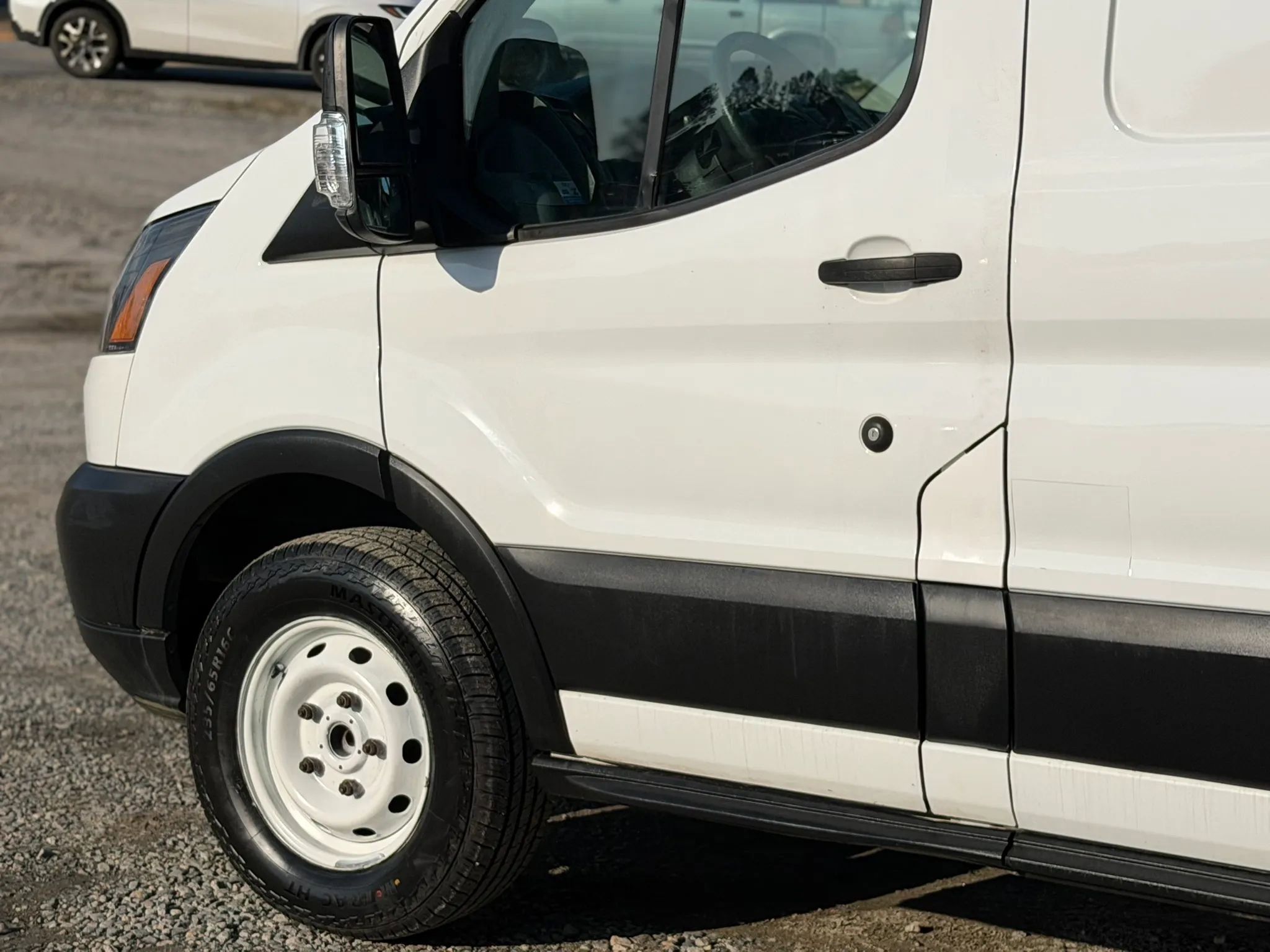 Used 2019 Ford Transit 150 148 Medium Roof RWD image 12