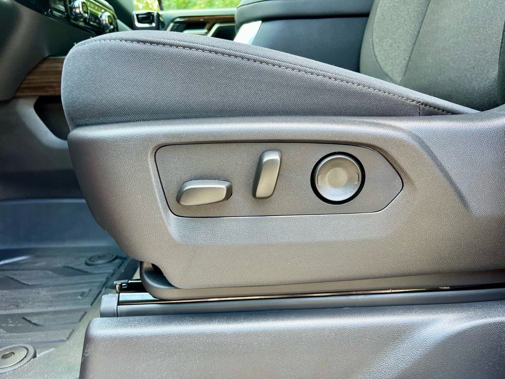 New 2026 GMC Sierra 1500 Elevation w/ LPO, Elevation Black Package image 13