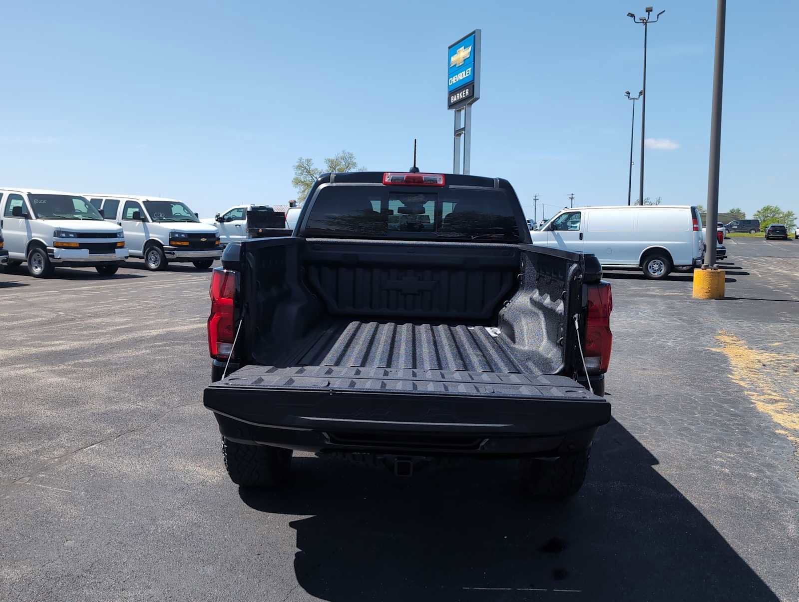 New 2026 Chevrolet Colorado ZR2 w/ Technology Package AWD/4WD image 25