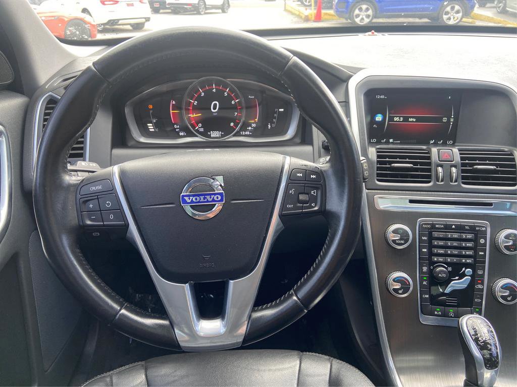 Used 2016 Volvo XC60 T5 Premier w/ Proximity Package FWD image 23