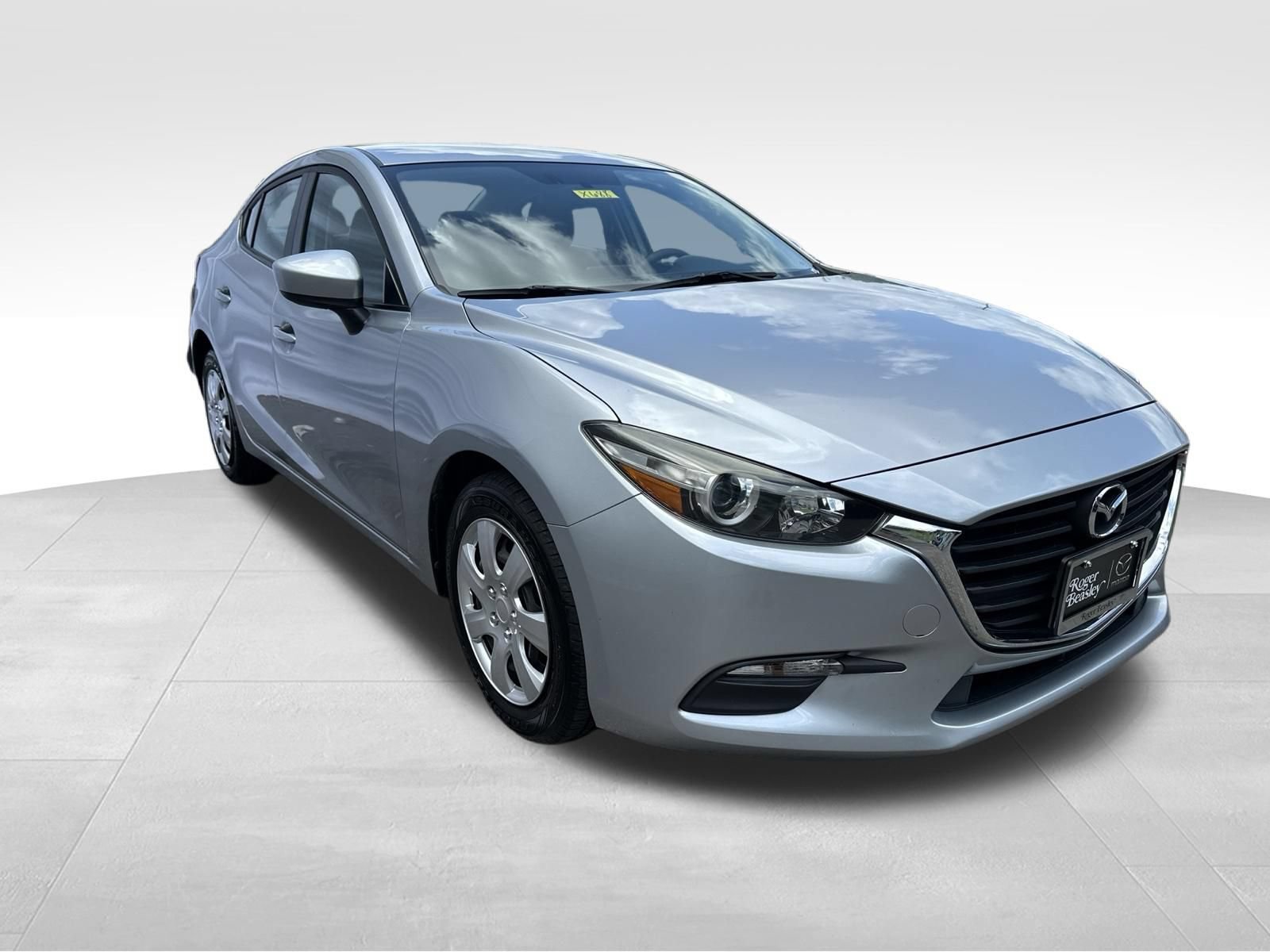 Used 2017 MAZDA MAZDA3 Sport FWD image 3