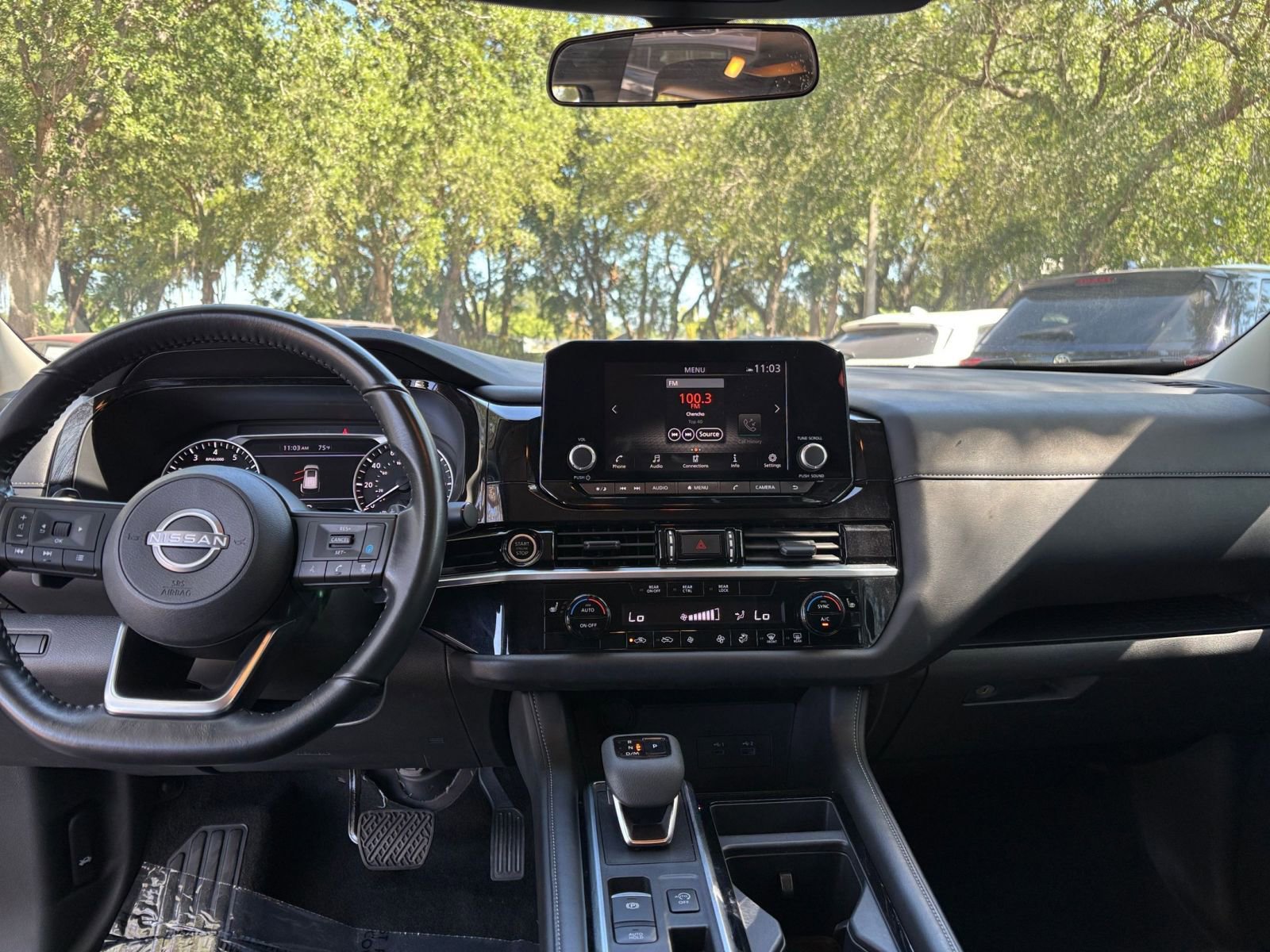 Used 2024 Nissan Pathfinder SV image 35