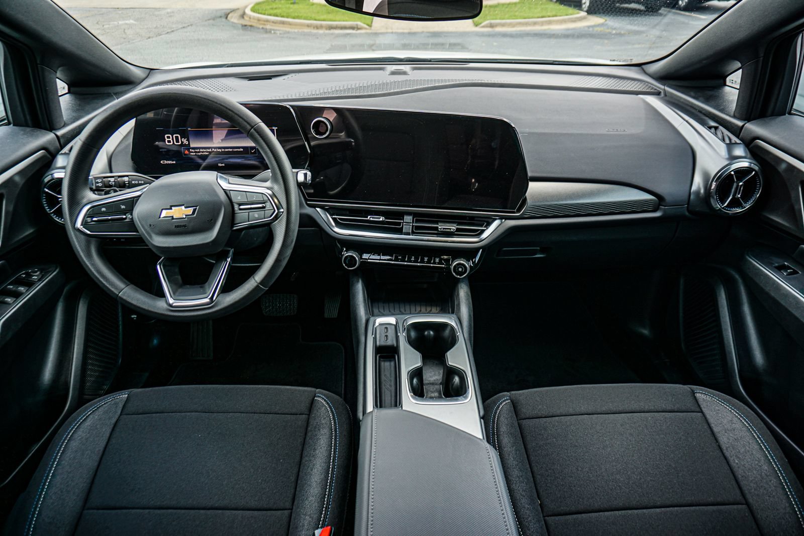 New 2026 Chevrolet Equinox EV LT FWD image 21