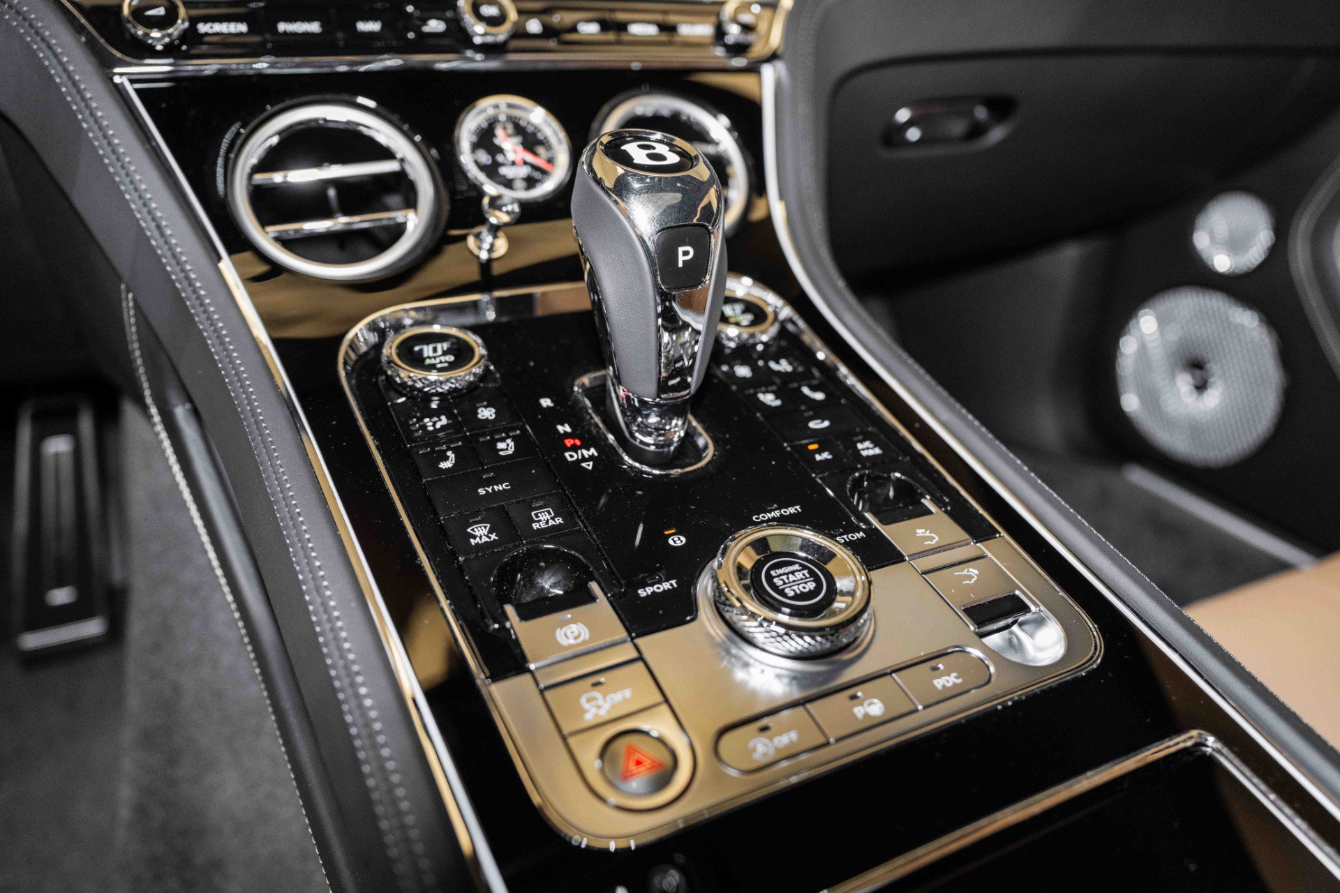 Certified 2024 Bentley Continental GT V8 AWD/4WD image 35