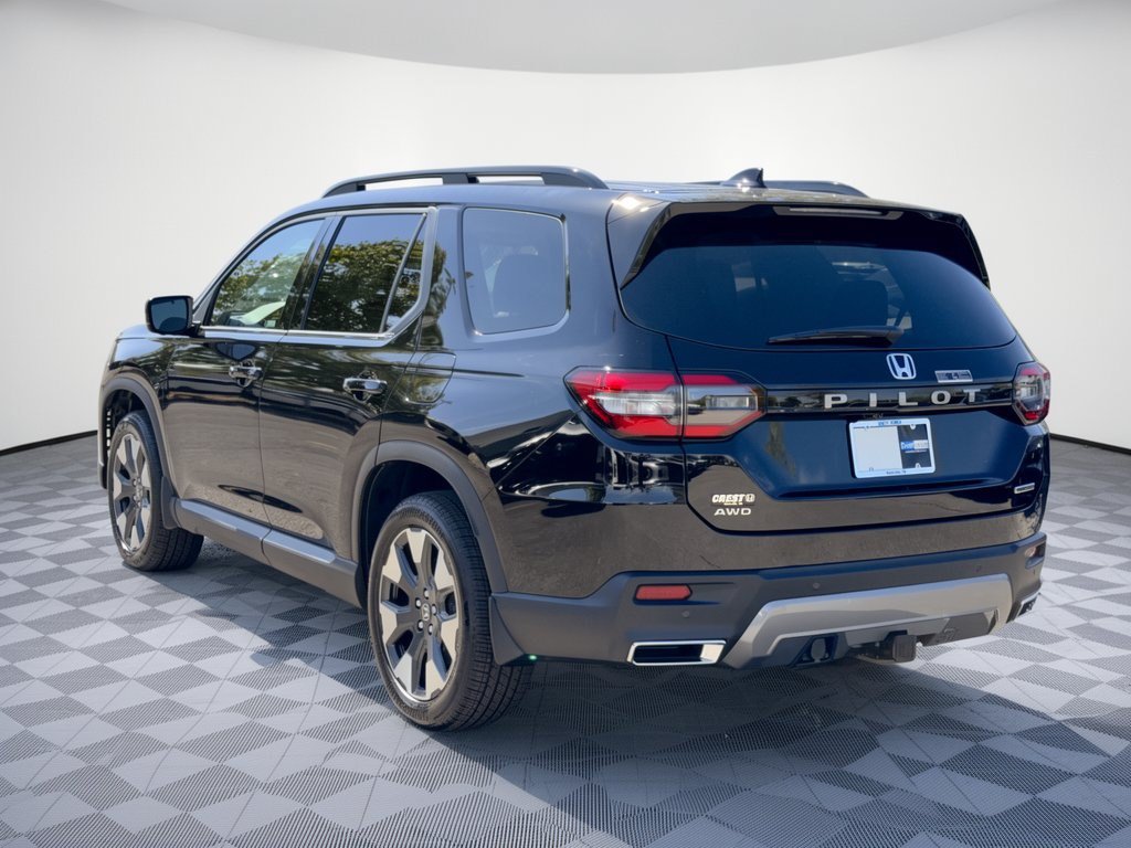 New 2026 Honda Pilot Touring image 3