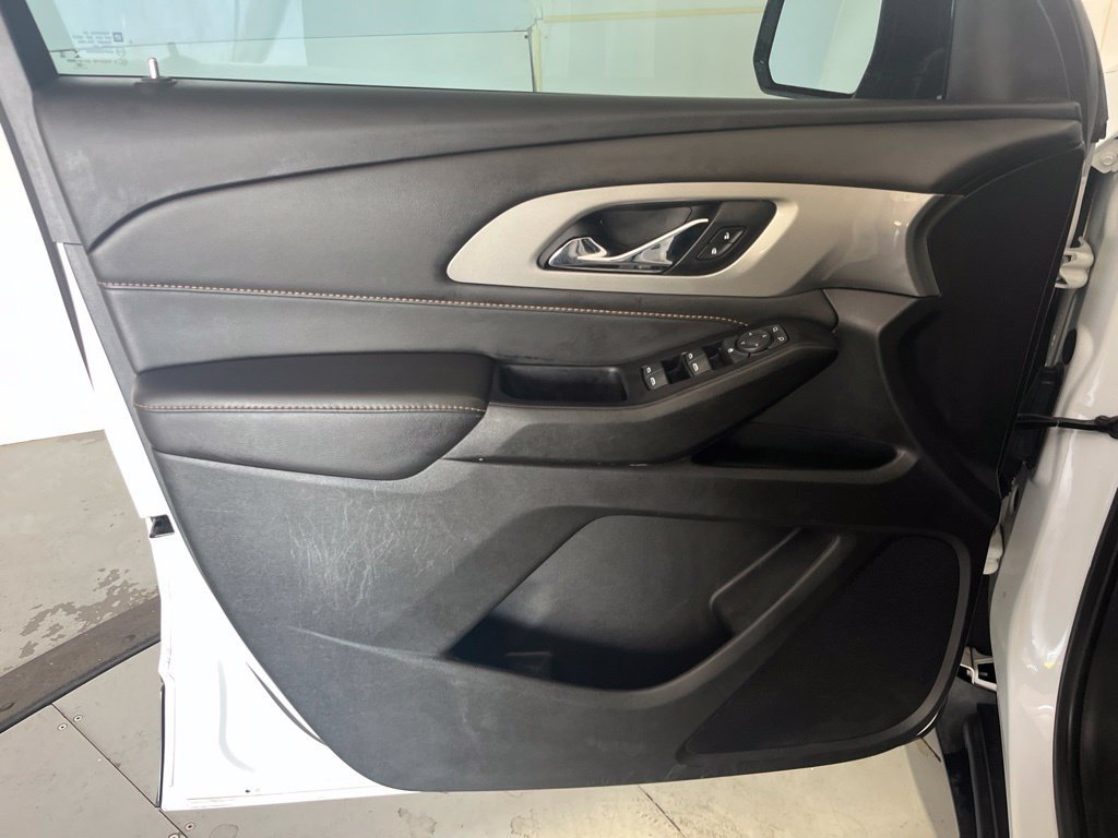 Used 2020 Chevrolet Traverse LS FWD image 27