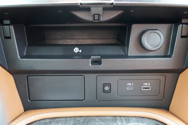 Used 2023 INFINITI QX80 Sensory w/ All-Season Package image 39