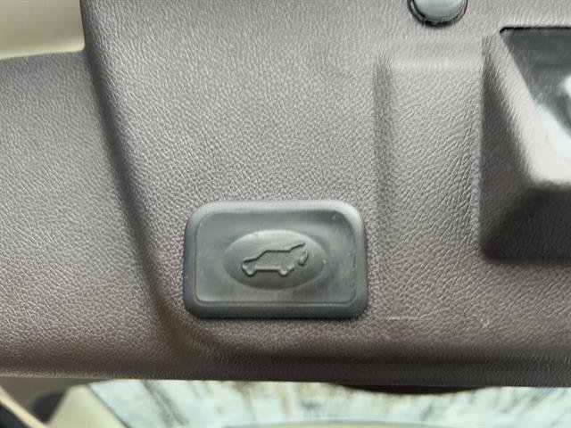 Used 2016 Buick Enclave Leather image 10