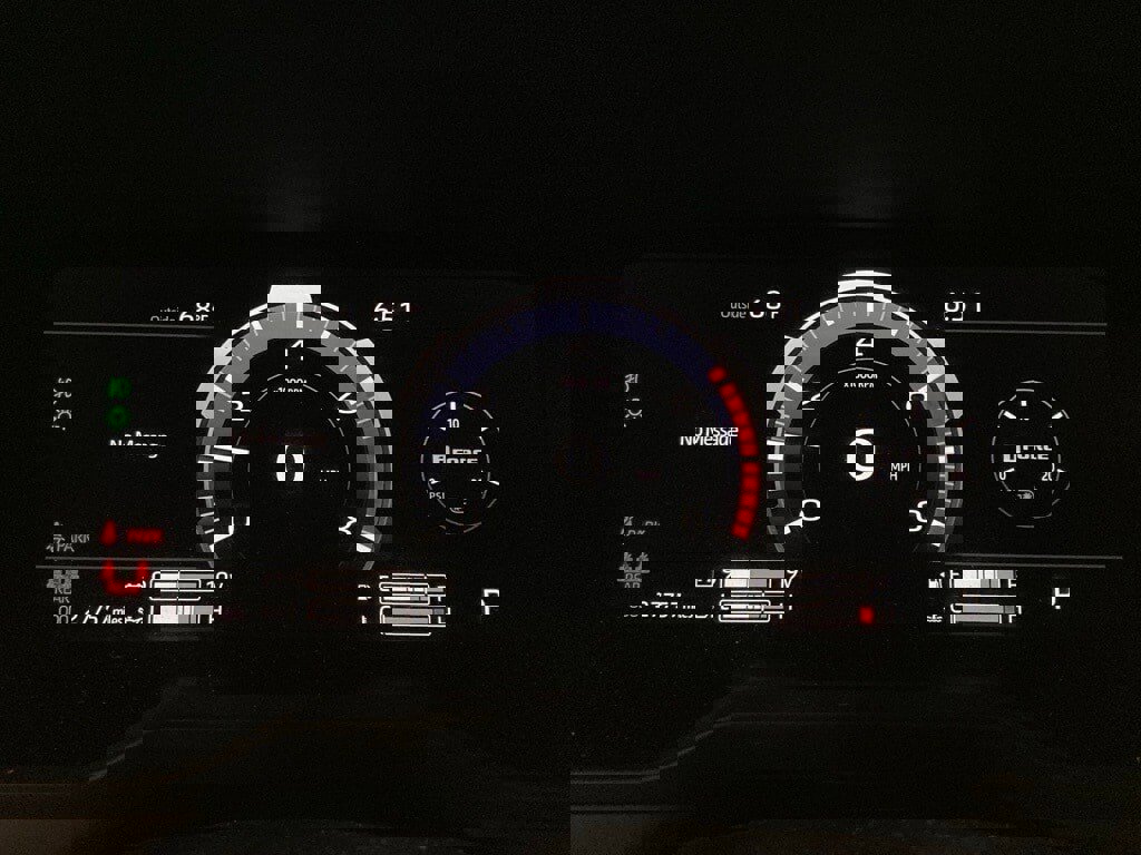 Used 2024 Toyota Tundra Limited w/ Power Package image 15