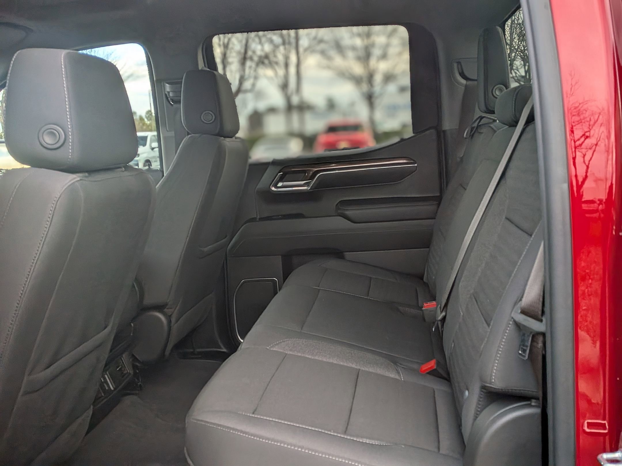 Used 2024 Chevrolet Silverado 1500 LT Trail Boss w/ Protection Package image 33