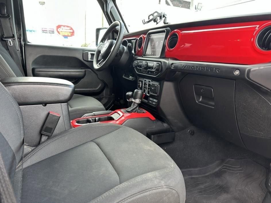 Used 2023 Jeep Wrangler Willys image 16