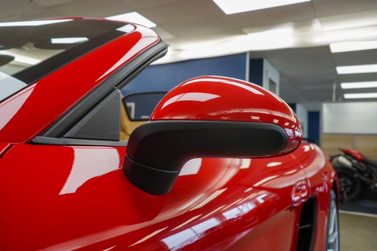 Used 2015 Porsche Boxster S RWD image 18