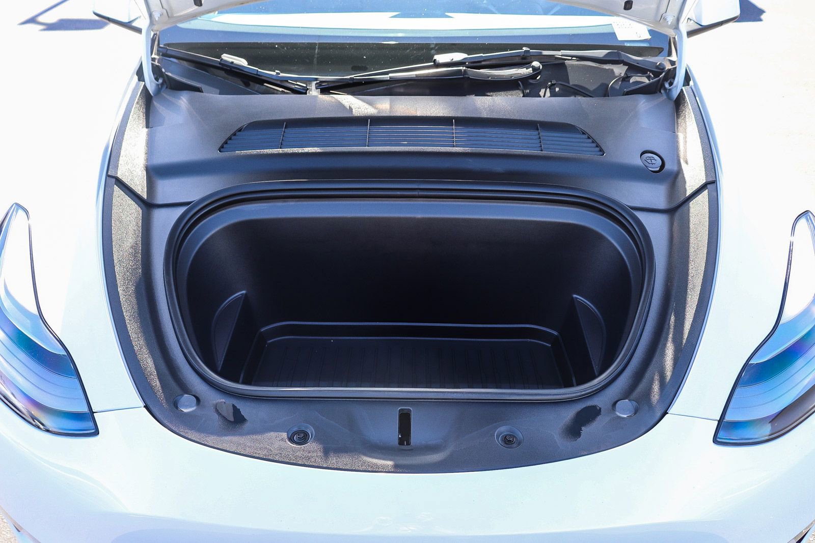 Used 2023 Tesla Model Y Performance AWD/4WD image 31