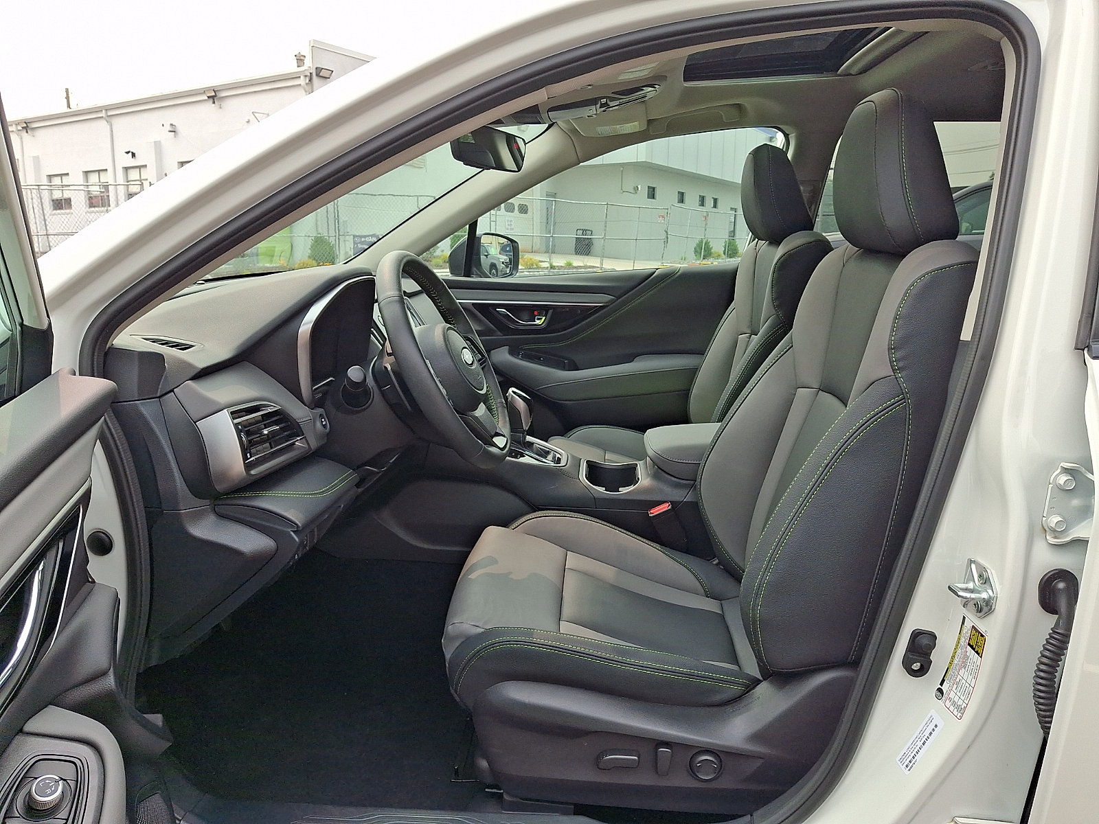 Certified 2025 Subaru Outback Onyx Edition w/ Popular Package #2 AWD/4WD image 13