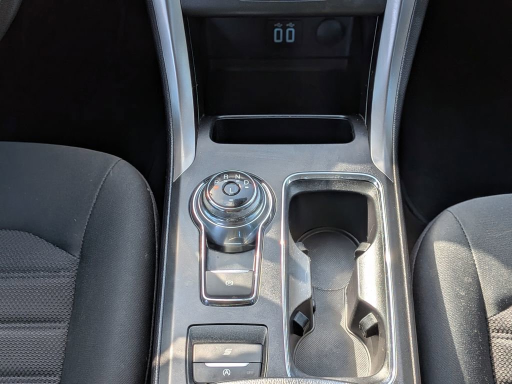 Used 2020 Ford Fusion SE image 16