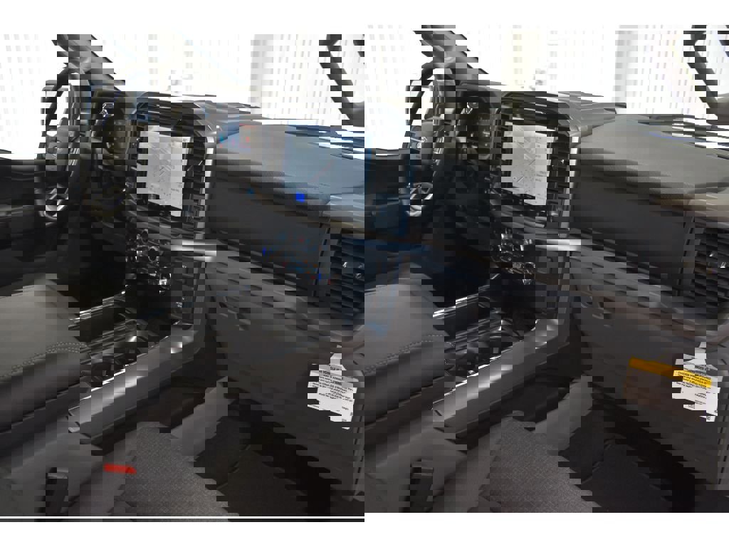 New 2025 Ford F150 XLT w/ Equipment Group 302A MID image 32