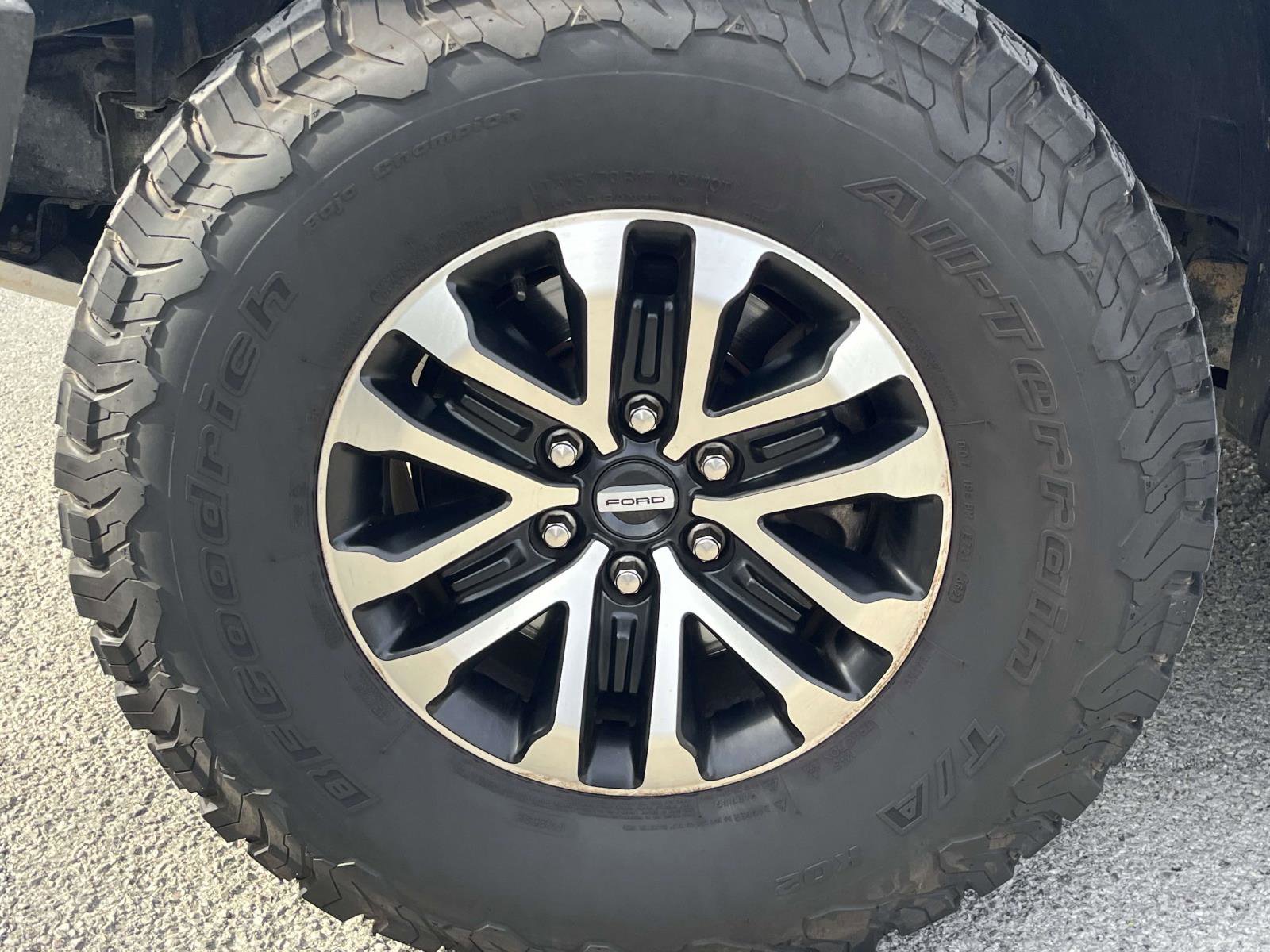 Used 2019 Ford F150 Raptor w/ Equipment Group 802A Luxury image 9