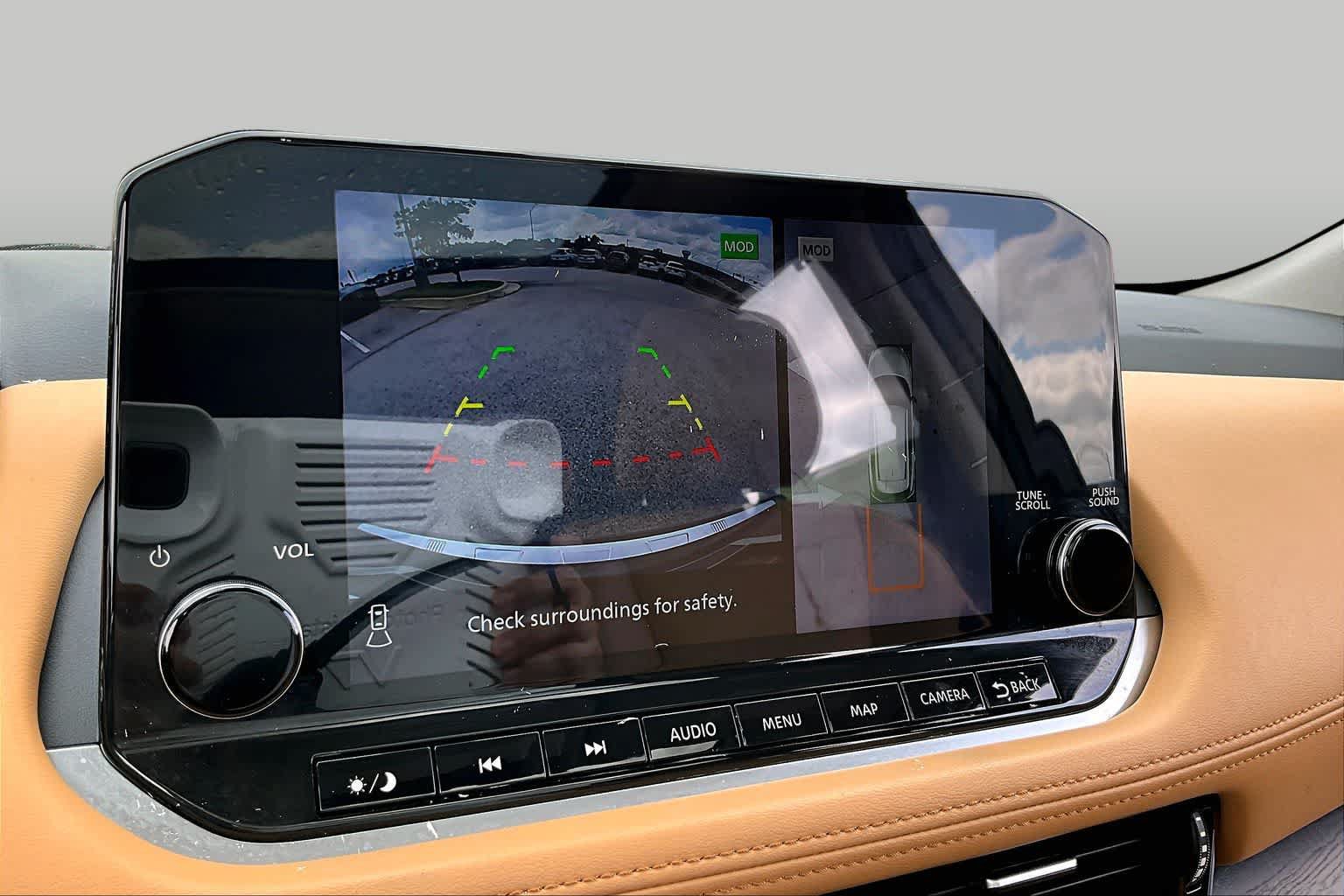 Used 2023 Nissan Rogue Platinum FWD image 27