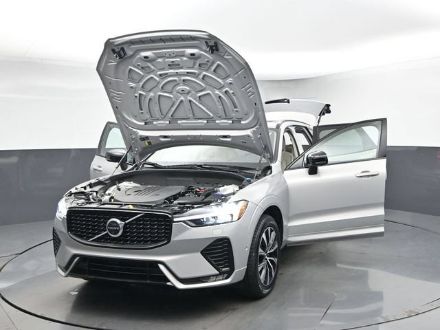 Used 2024 Volvo XC60 B5 Plus AWD/4WD image 48