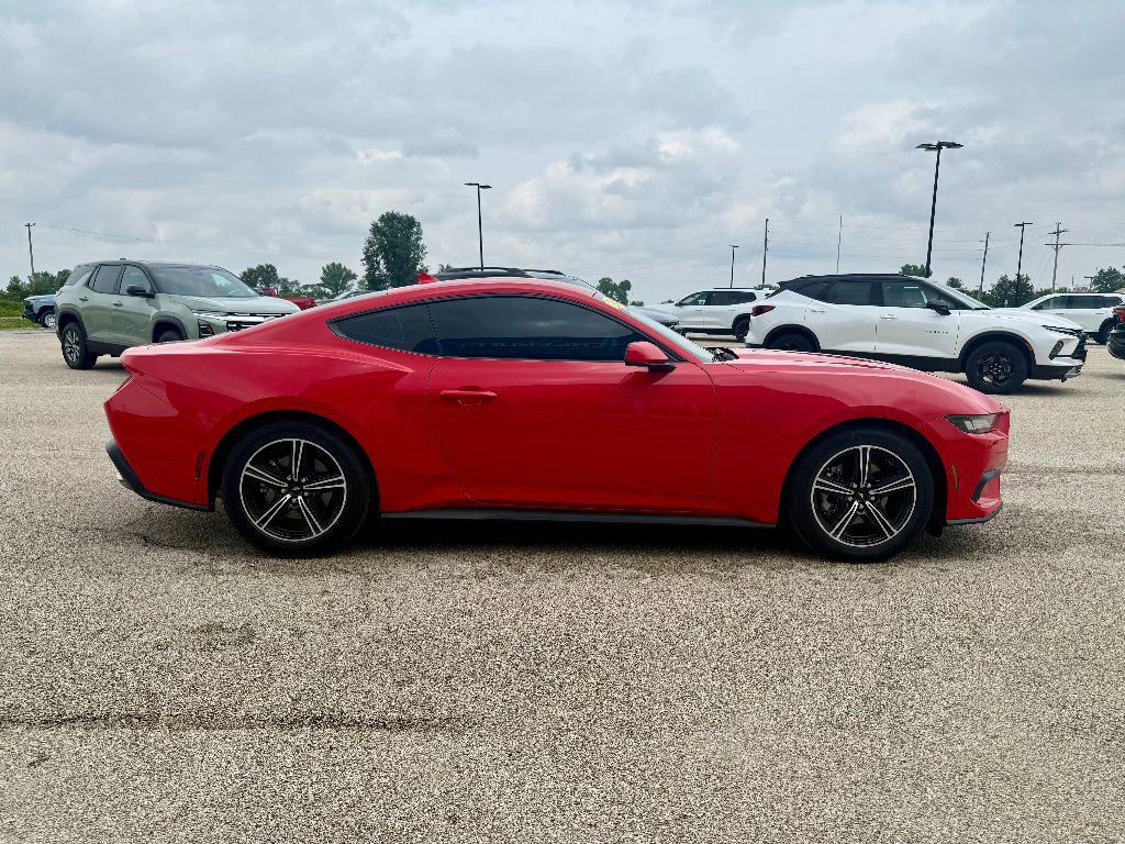 Used 2024 Ford Mustang Coupe image 5