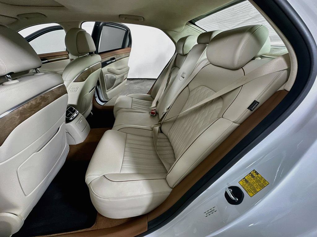 Used 2021 Genesis G90 3.3T Premium RWD image 14